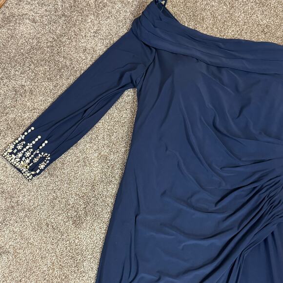 Mac Duggal Women's Size 16 navy Beaded Long Sleeve Cuff Drop Shoulder Gown NWT - Picture 3 of 12
